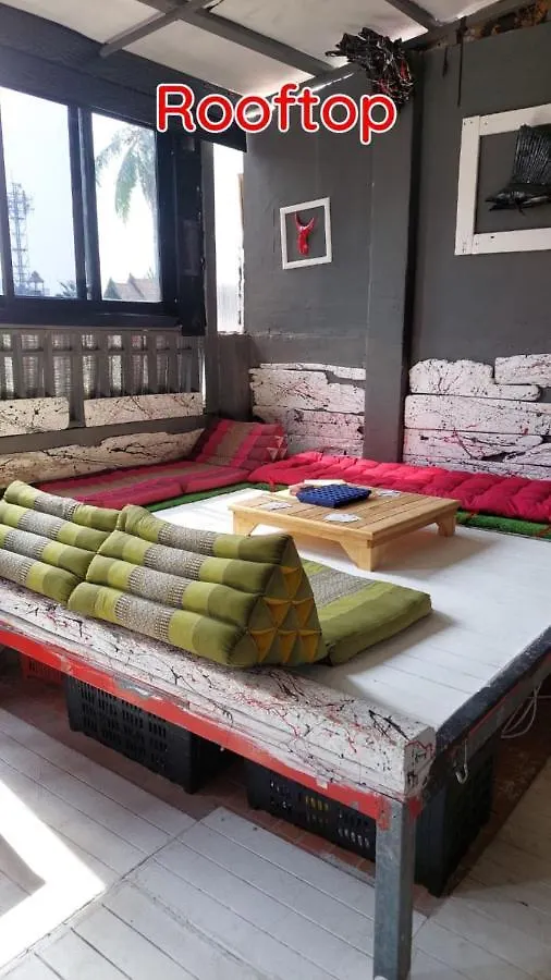 Dormsin Social Hostel Phi Phi Don